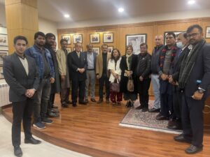 Newly Elected Lahore Press Club Body Meets Former Foreign Minister Khurshid Mehmood Kasuri