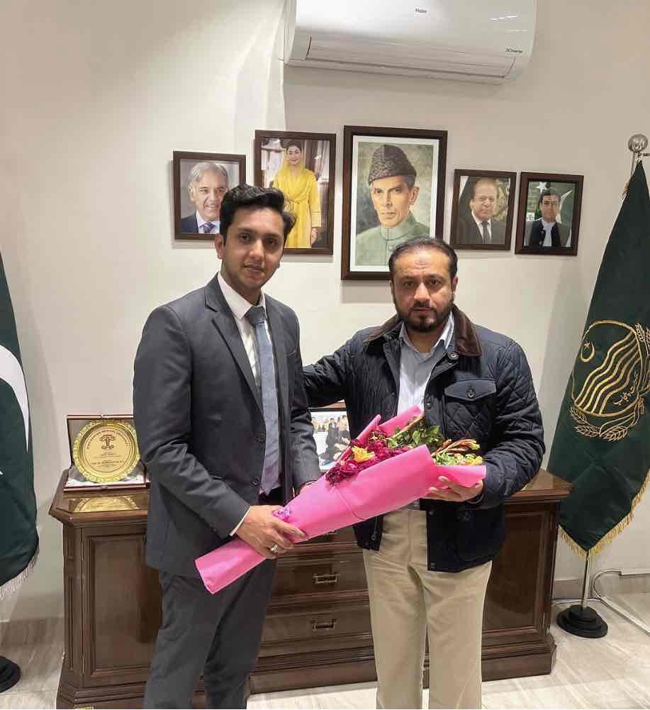 Abdul Rafay Afzal Editor in Chief of The Advocate Post meeting Minister of Health and Population Development Punjab Khuwaja Imran Nazir